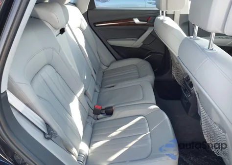 2018 Audi Q5 2.0T Premium/2.0T Tech Premium z USA, uszkodzony, nr VIN WA1BNAFY9J2063885